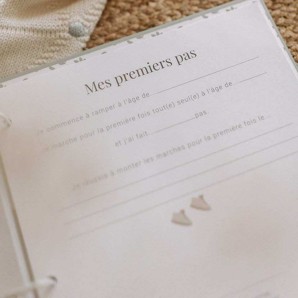 Livre De Bébé - Sauge & Or
