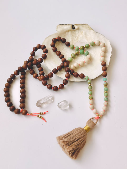 Collier Mala - Bois, Turquoise et Pompon Taupe