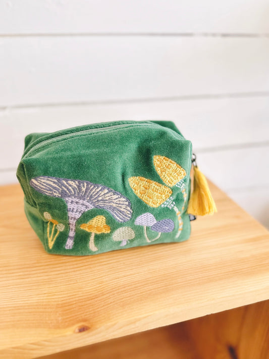 Trousse Brodée - Venus