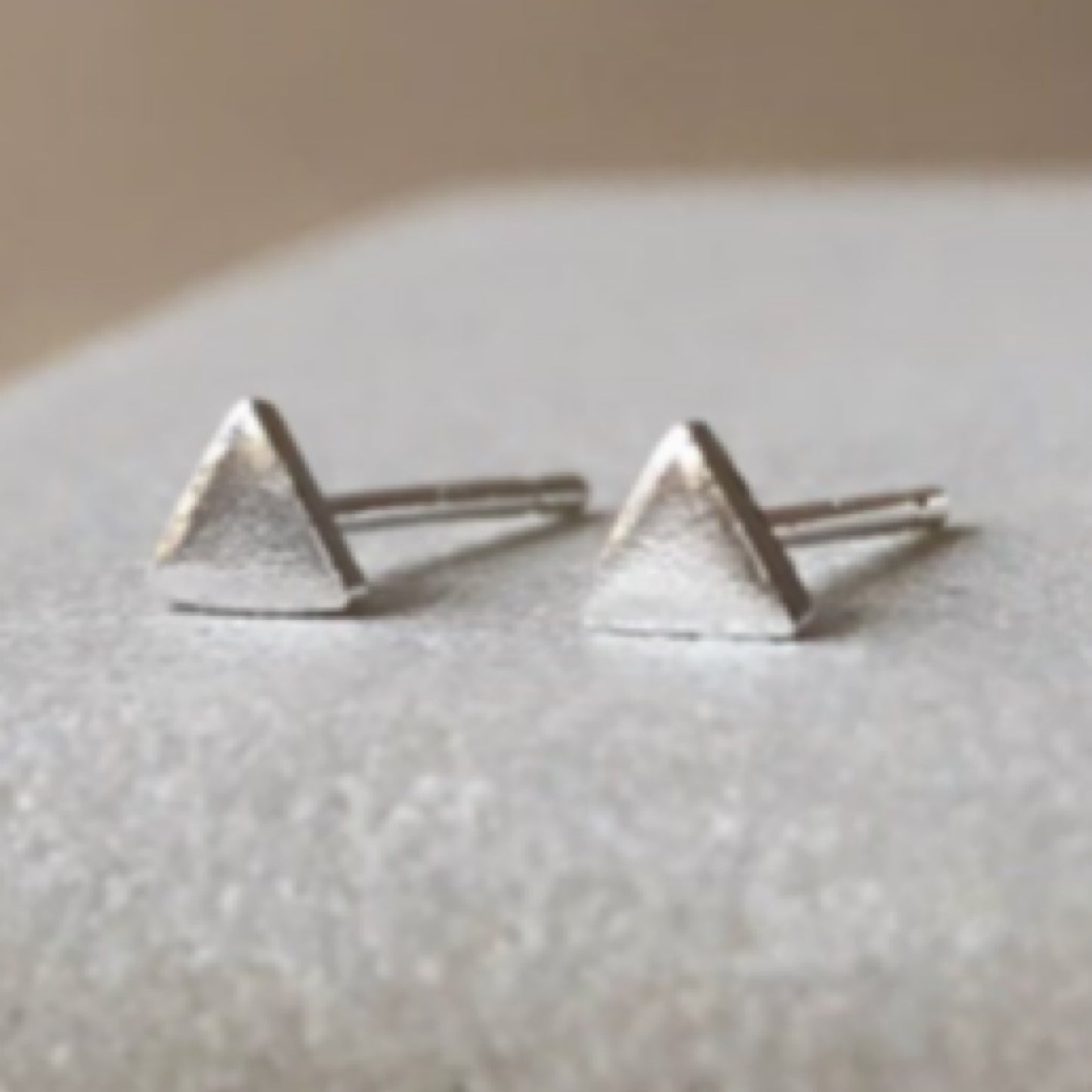 BO Mini Triangles Argent