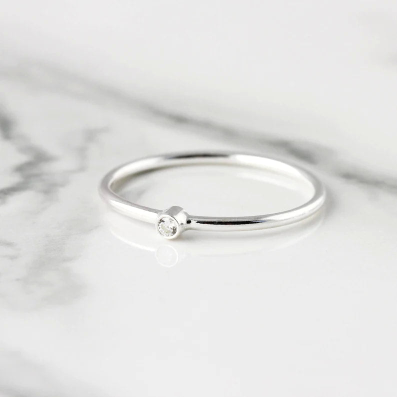 Bague Avec Petite Pierre